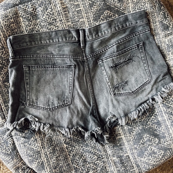 FreePeople distressed denim shorts - Picture 2 of 3